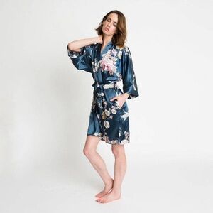Kim + Ono Chrysanthemum & Crane Navy Short Kimono Robe